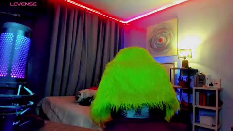 AMETHYST look at my BIO online show from October 8, 2025, 6:11 am