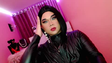 Queen Mireska online show from February 5, 2025, 2:26 pm