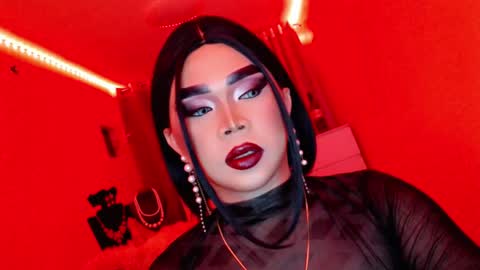 Queen Mireska online show from March 8, 2025, 1:14 pm