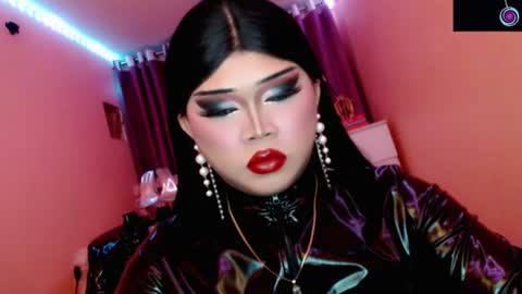 Snapshot of amiadoll chatting on June 8, 2026, 5:02 pm Queen Mireska online show from June 8, 2026, 5:02 pm