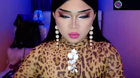 Queen Mireska online show from June 25, 2026, 2:43 pm
