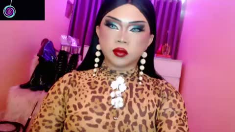 Queen Mireska online show from July 9, 2026, 3:05 pm