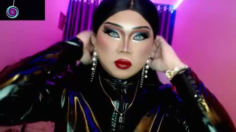 Queen Mireska online show from July 12, 2026, 1:46 pm