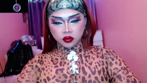 Queen Mireska online show from July 27, 2026, 11:50 am