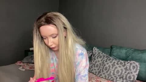 Ami Air online show from October 23, 2025, 3:33 pm