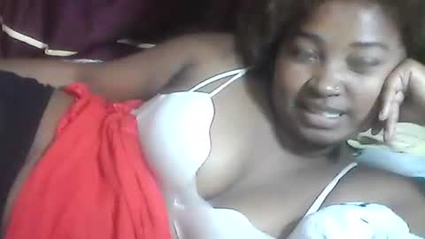 amielle_01 online show from May 1, 2026, 10:36 pm