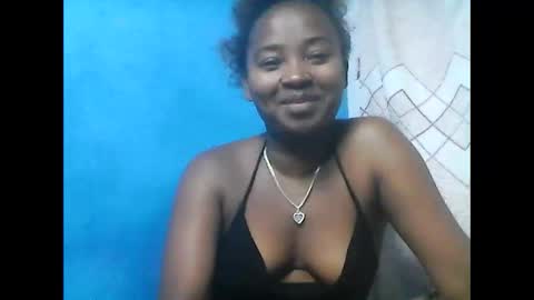 amielle_01 online show from May 11, 2026, 10:40 pm