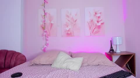 Snapshot of amiiclark chatting on March 2, 2026, 7:10 pm AmiiClark online show from March 2, 2026, 7:10 pm