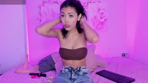 Snapshot of amiiclark chatting on July 18, 2026, 7:06 pm AmiiClark online show from July 18, 2026, 7:06 pm
