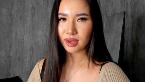 Amina online show from December 28, 2024, 1:49 pm