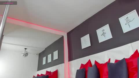 Amira Sanz online show from October 31, 2025, 2:12 am