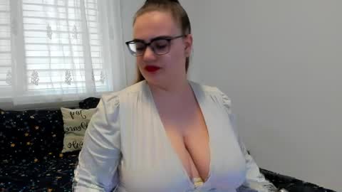 Amira Vyxen online show from March 23, 2026, 7:23 am