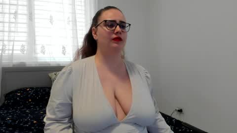 Amira Vyxen online show from March 26, 2026, 6:41 am