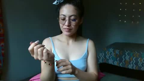 amitlu_ online show from February 1, 2025, 2:45 pm