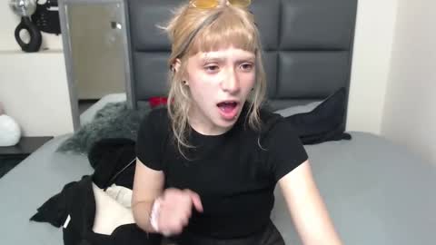 Amnesia online show from September 13, 2025, 1:22 pm