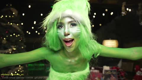 RETURN 30TH  100 explicit on  online show from December 19, 2025, 11:23 pm