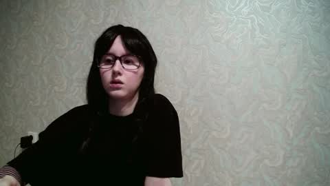 Amomira online show from November 3, 2025, 12:28 pm