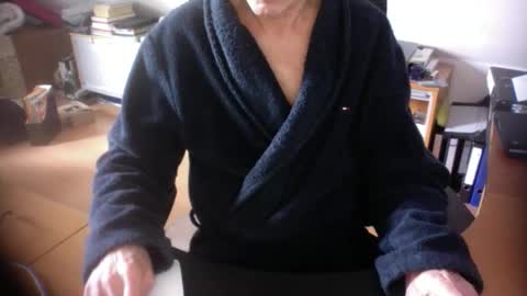 Amor2200 online show from March 4, 2026, 8:42 am