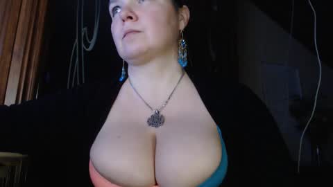 amorelara online show from January 9, 2025, 7:08 pm