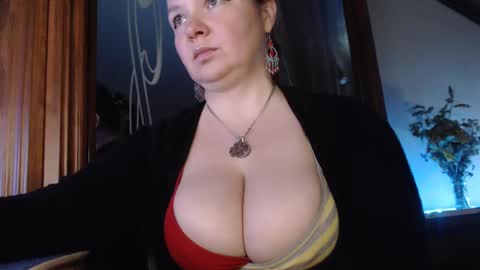 amorelara online show from February 14, 2025, 2:44 pm