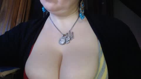 amorelara online show from March 4, 2025, 4:06 am