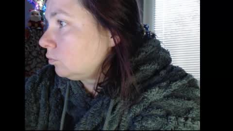 amorelara online show from October 12, 2025, 2:49 pm