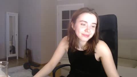 Snapshot of amoremeoww chatting on March 3, 2025, 6:55 pm miss unforgettable online show from March 3, 2025, 6:55 pm