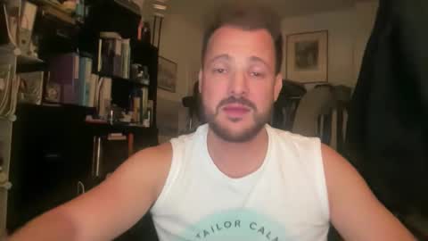 amorenew2025 online show from October 21, 2025, 3:29 am