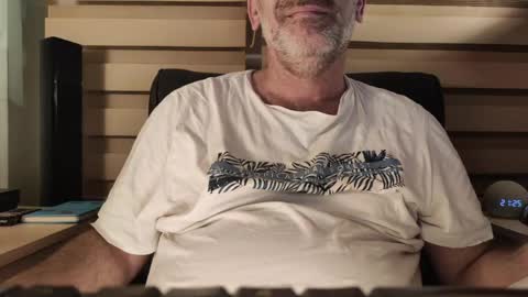 AmorLin online show from April 14, 2026, 6:25 pm