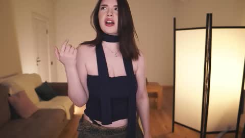 Snapshot of amourdemavie_ chatting on February 18, 2026, 1:07 pm Ada online show from February 18, 2026, 1:07 pm