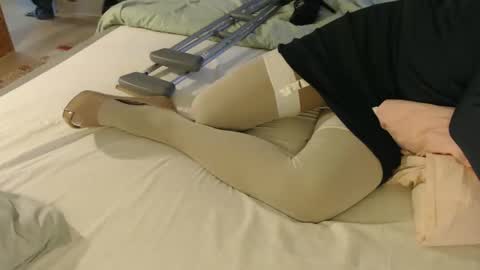 Snapshot of amputee_trans chatting on April 2, 2026, 6:44 am amputee_trans online show from April 2, 2026, 6:44 am