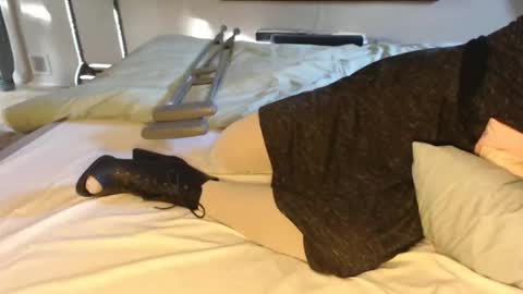 Snapshot of amputee_trans chatting on April 6, 2026, 6:58 am amputee_trans online show from April 6, 2026, 6:58 am