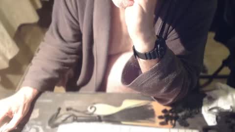 amslave4f online show from October 31, 2025, 8:04 am