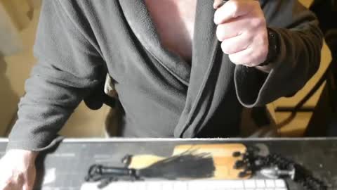 amslave4f online show from July 26, 2026, 10:05 pm