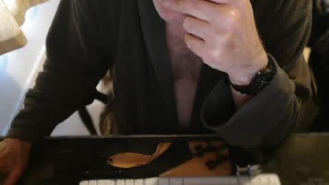 amslave4f online show from August 5, 2026, 7:11 am