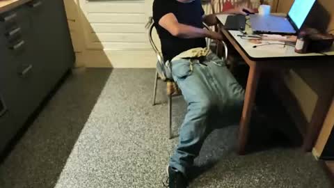 Snapshot of amstsagger chatting on October 8, 2025, 8:39 pm amstsagger online show from October 8, 2025, 8:39 pm
