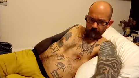 amunrethegod online show from March 3, 2025, 8:32 pm