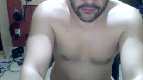 Snapshot of amusemoan chatting on August 9, 2026, 1:40 am A Muse Man online show from August 9, 2026, 1:40 am