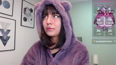 Amy 3 online show from November 7, 2025, 5:07 am