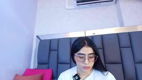 amy__wats0n online show from April 20, 2026, 7:15 pm