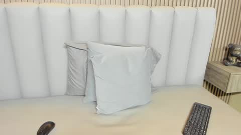 Amy Estrellita online show from April 25, 2026, 1:41 pm