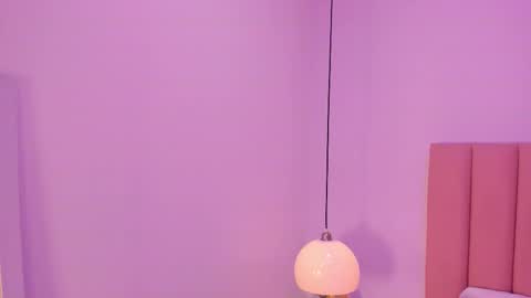 Aleja   online show from October 13, 2025, 3:06 am