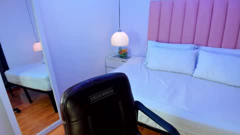 Aleja   online show from October 24, 2025, 11:23 pm