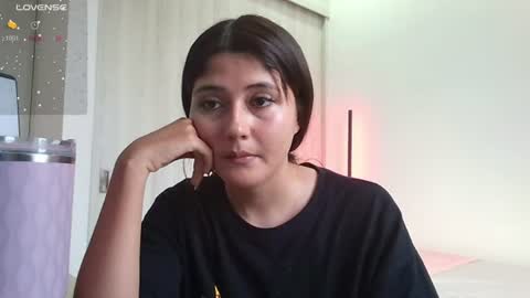 Snapshot of amy_innocent_ chatting on June 14, 2026, 10:23 pm Amy online show from June 14, 2026, 10:23 pm