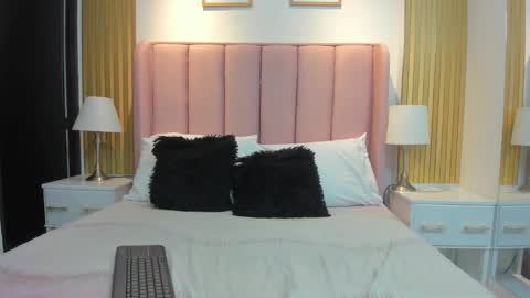 Snapshot of amy_lenns chatting on February 23, 2026, 3:37 am Amy online show from February 23, 2026, 3:37 am