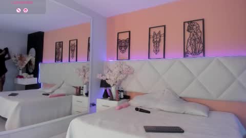 Amy online show from November 5, 2025, 6:41 pm