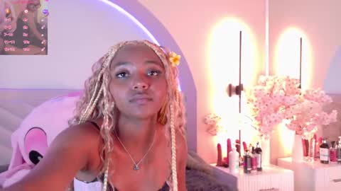 Snapshot of amy_miller2 chatting on May 21, 2026, 8:16 pm Amy online show from May 21, 2026, 8:16 pm