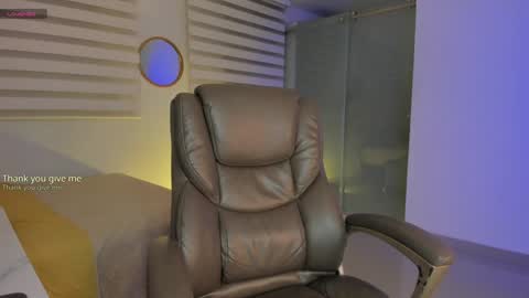 Snapshot of amy_queen7 chatting on September 9, 2025, 6:13 am Help me reach 150 likes online show from September 9, 2025, 6:13 am