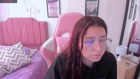 Amy sophia 3 online show from January 7, 2026, 1:02 pm