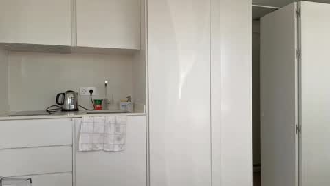 girl next door named Amy online show from February 20, 2026, 1:22 pm